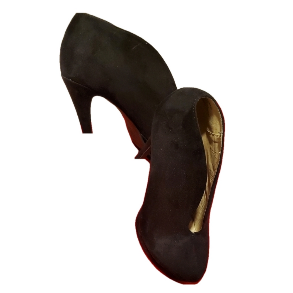 WOMEN'S size 7/8 black heels